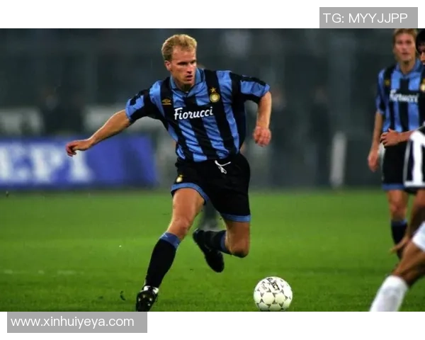 丹尼斯博格坎普的优雅足球艺术与阿森纳黄金时代的传奇再现