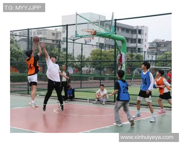 探索篮球竞技魅力与团队合作精神在现代体育发展中的深度剖析之旅