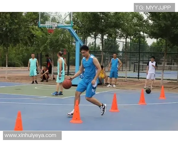 篮球技战术全面解析:从基础训练到比赛策略的系统指导 篮球技战术全面解析:从基础训练到比赛策略的系统指导